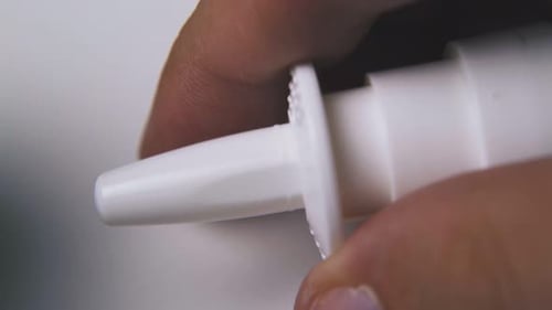 Assembling White Plastic Medical Spray Bottle Tip