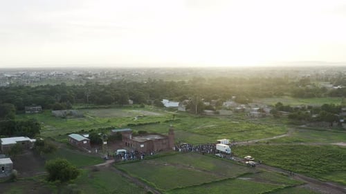 Luftaufnahme von Afrika Mali Dorf und Menschen 9