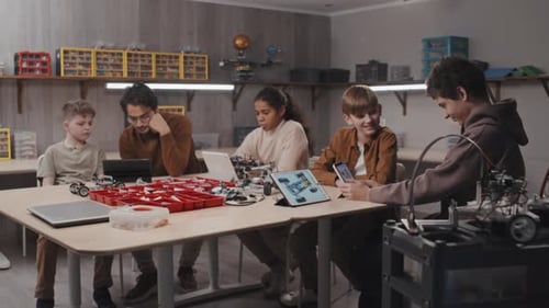 Modern Robotics Class At School