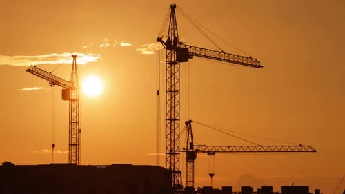 Baustelle bei Orange Sunset