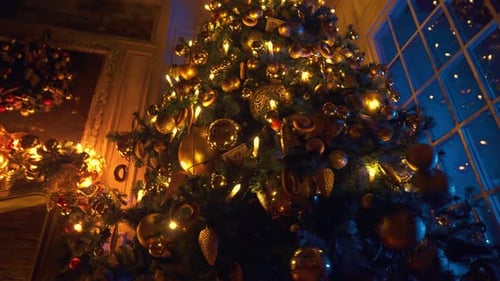 Luxurious Christmas Tree With Golden Decorations