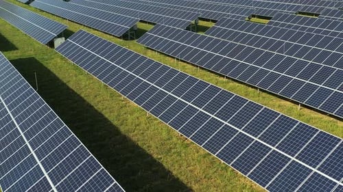 Blaue Solarmodule