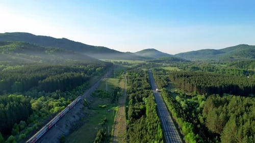 Uma estrada em um lugar pitoresco