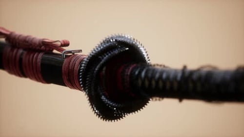 Asiatisches Katana mit Ornament Sward auf hellem Hintergrund