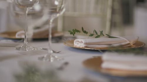 Luxurious Wedding Table Setting with Gold Accents