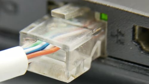 Laptop-Makro-LAN-Netzwerkkabel