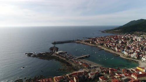 Hafen und Stadt A Guarda. Galicien, Spanien