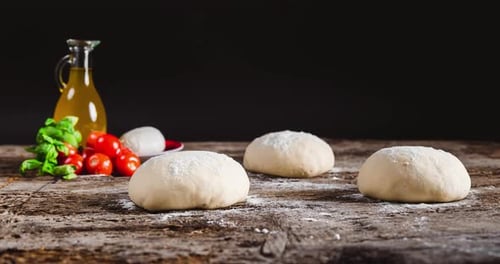 Pizza Dough levitation