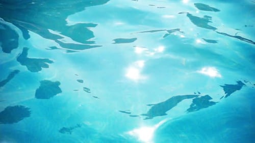 Surface de l'eau bleue