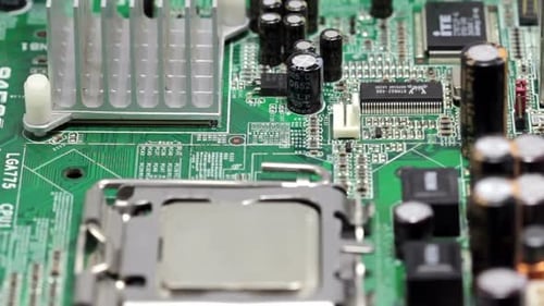 Funkteile auf dem Motherboard 4.