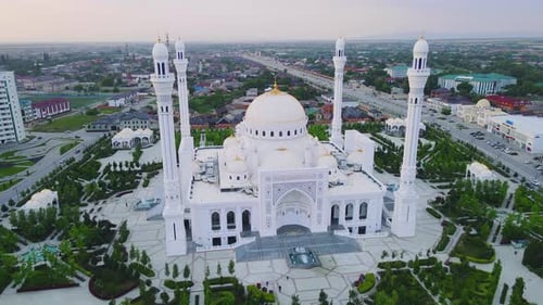 Mezquita del Orgullo Musulmán en Shali, República de Chechenia, Rusia