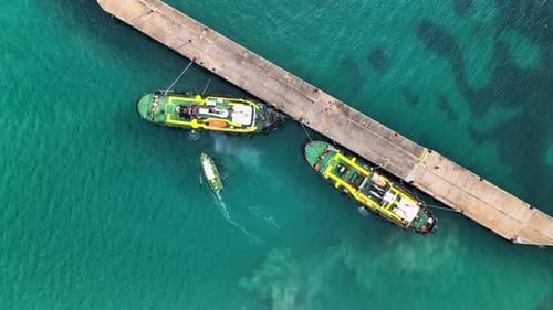 Schlepper zum Anlegeplatz Aerial View 4 K Türkei Alanya
