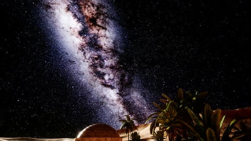 Ancienne ville romaine dans les étoiles du désert et de la voie lactée