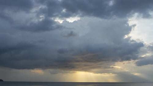Himmelslandschaft am Nachmittag auf Phuket