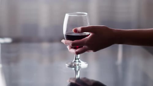 Elegant Red Wine Glass