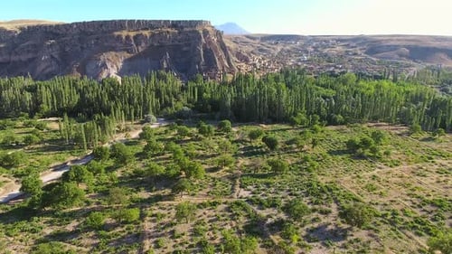 Historisches Selime-Kloster, Höhlenhäuser und Feenkamine Hoodoos im Ihlara-Tal, Aksaray, Türkei