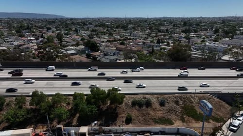 4K : parallèle aérien à l'autoroute avec 3 variantes
