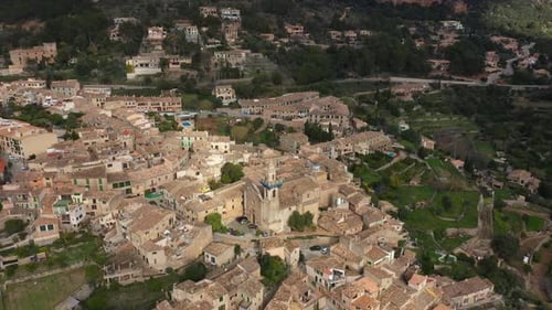 Luftaufnahme des alten Ferienortes Valldemossa