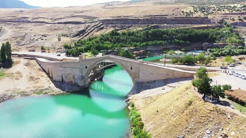 Le pont de Malabadi.