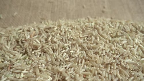 Pouring Rice on the Sack 2