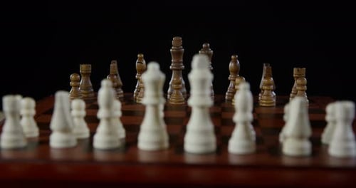 Schachspiel auf dem Schachbrett 01b