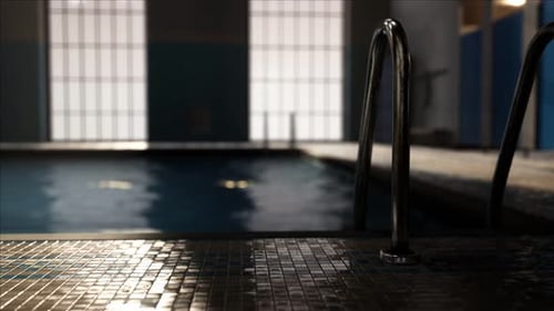 Leeres Schwimmbad für Wettkämpfe
