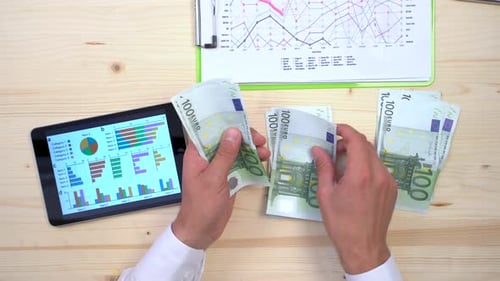Counting Euro Money, Business Analytics on Tablet
