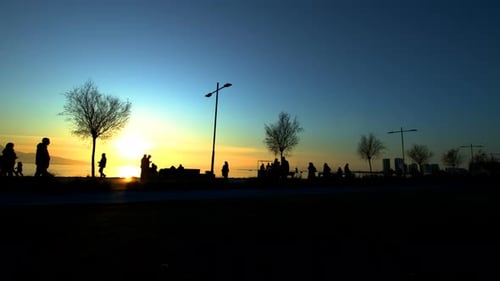 People Silhouette And Sunset And Sea 12