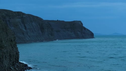 Stunning seascape with a steep cliff
