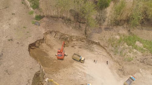 Baustelle im Berghang