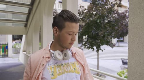 College student in cafe.