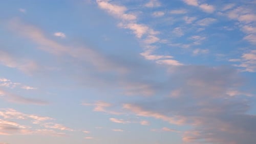 4K Sky Time Lapse, wunderschöner Hintergrund, Sky Timelapse von Wolkenkratzern.