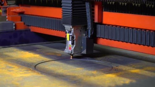 Laser-Metallschneidverfahren