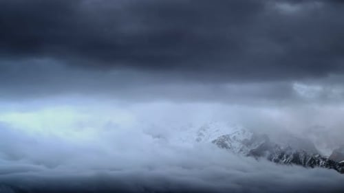 Berge, Wolken, Zeitraffer