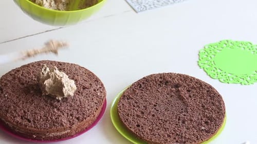 Icing on Chocolate Layer Cake Preparation at Home