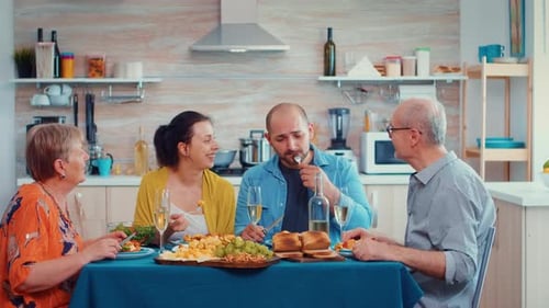 Jantar em família estendido