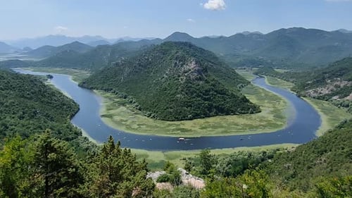 Río Crnojevica Montenegro. Vista del río Crnojevica, lago Skadar