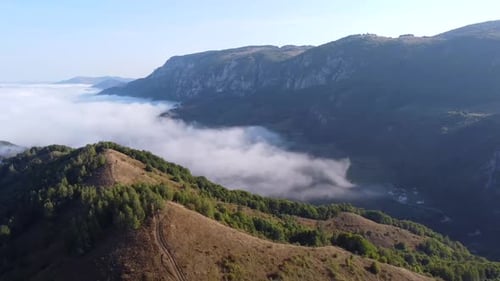 Paisagem aérea panorâmica de montanha
