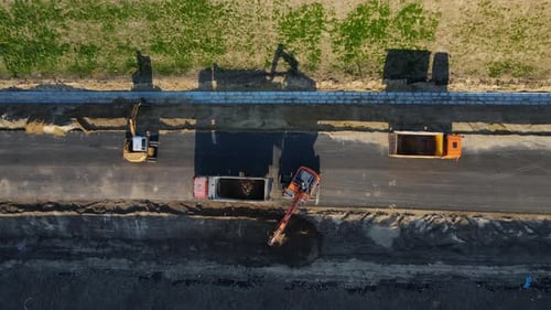 Bau einer Autobahn, einer Umgehungsstraße außerhalb der Stadt
