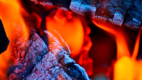 Lagerfeuer-Flamme