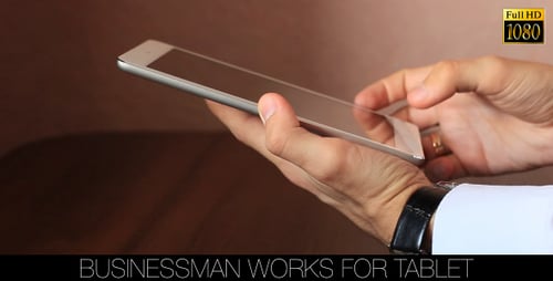 Empresário trabalha para tablet 2