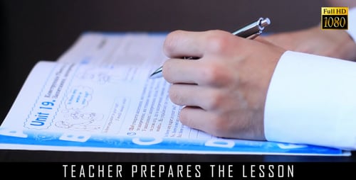 L'enseignant prépare la leçon