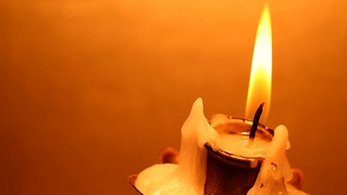 Kerzenlicht mit Flamme 18