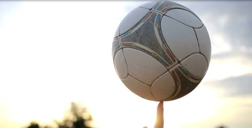 Spinning Ball On Finger