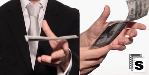 Empresário joga dólares