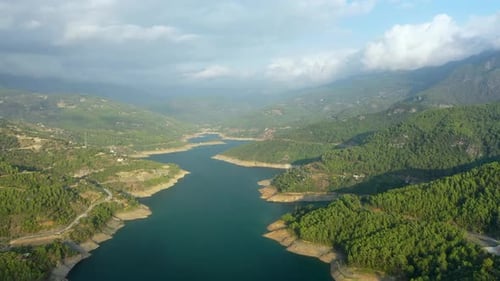 Rivière dans les montagnes d'Alanya, Turquie