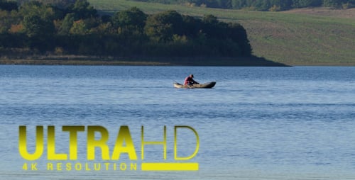 Fischer mit ihren Booten in einem schönen See 6