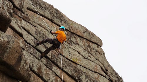 Man Trains to Conquer the Rock 18