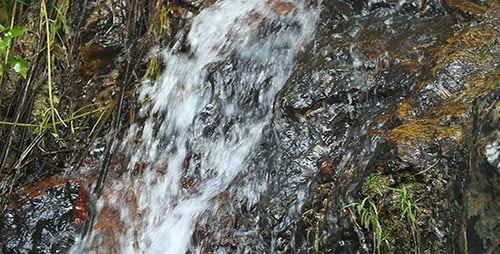 Kleiner Wasserfall 02