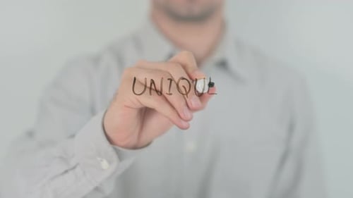 Einzigartiges Schreiben auf dem Bildschirm mit der Hand